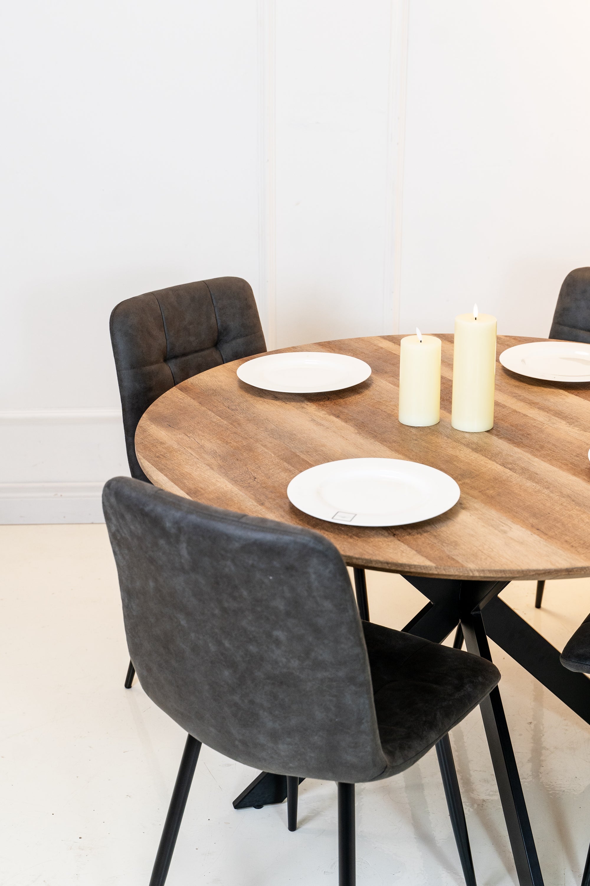 Epsom Rustic Oak 1.2m + 4 Kendal Chairs