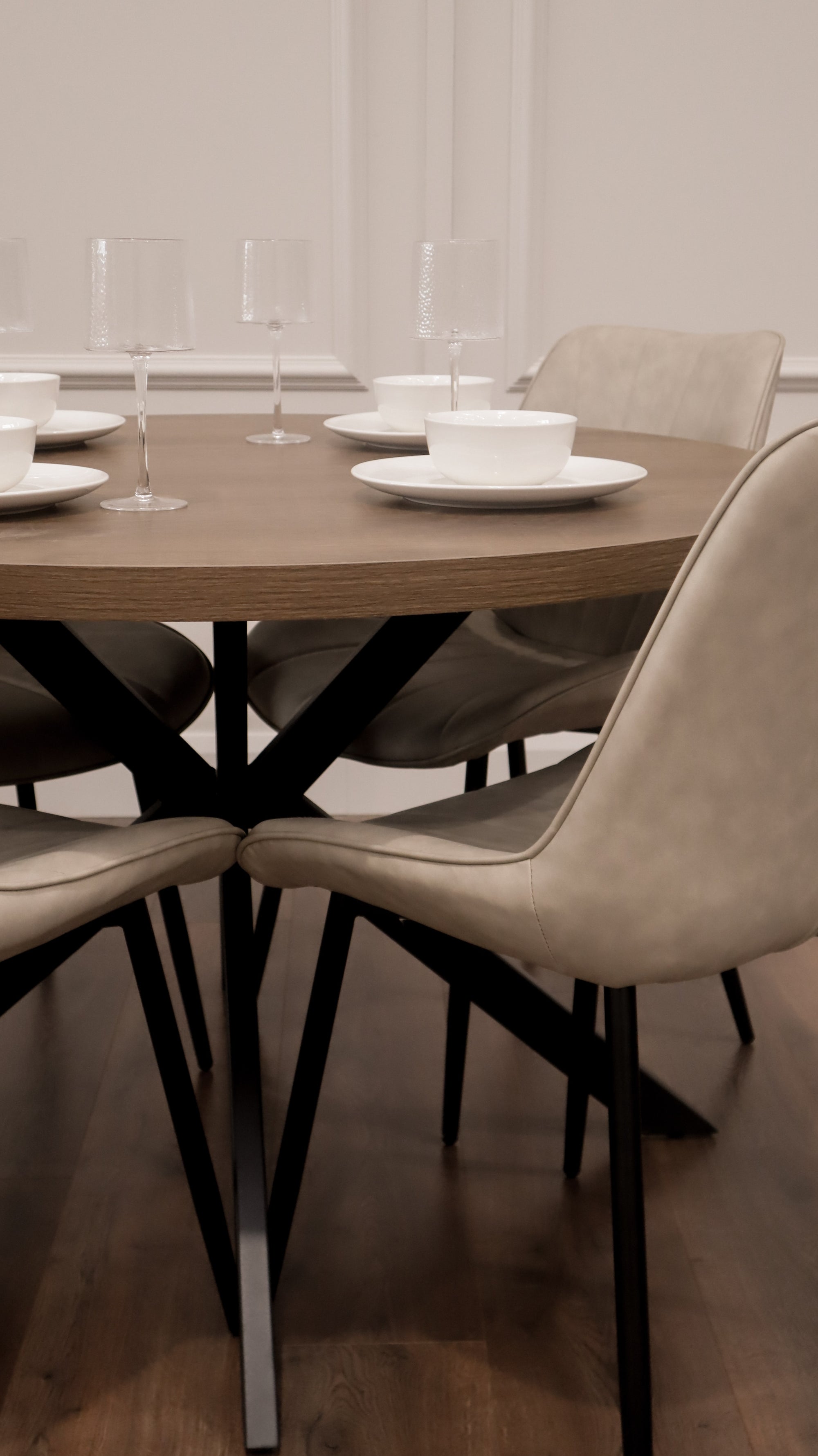 Pan Dark 1.2m + 4 Taupe  PU