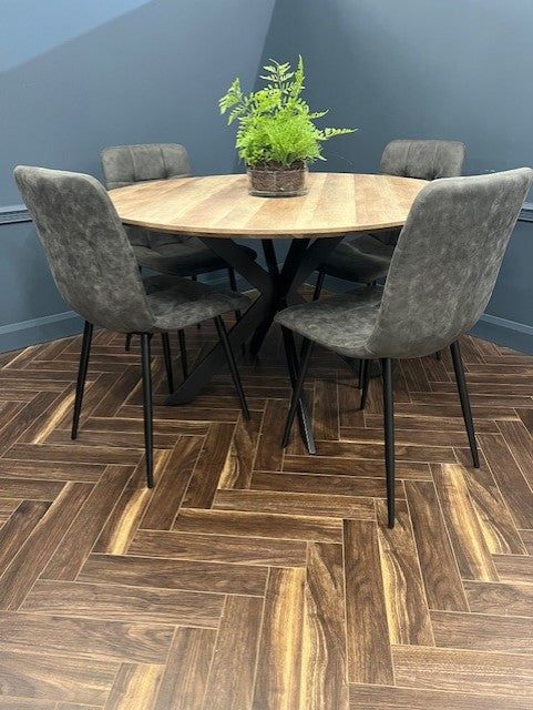 Epsom Rustic Oak 1.2m + 4 Kendal Chairs