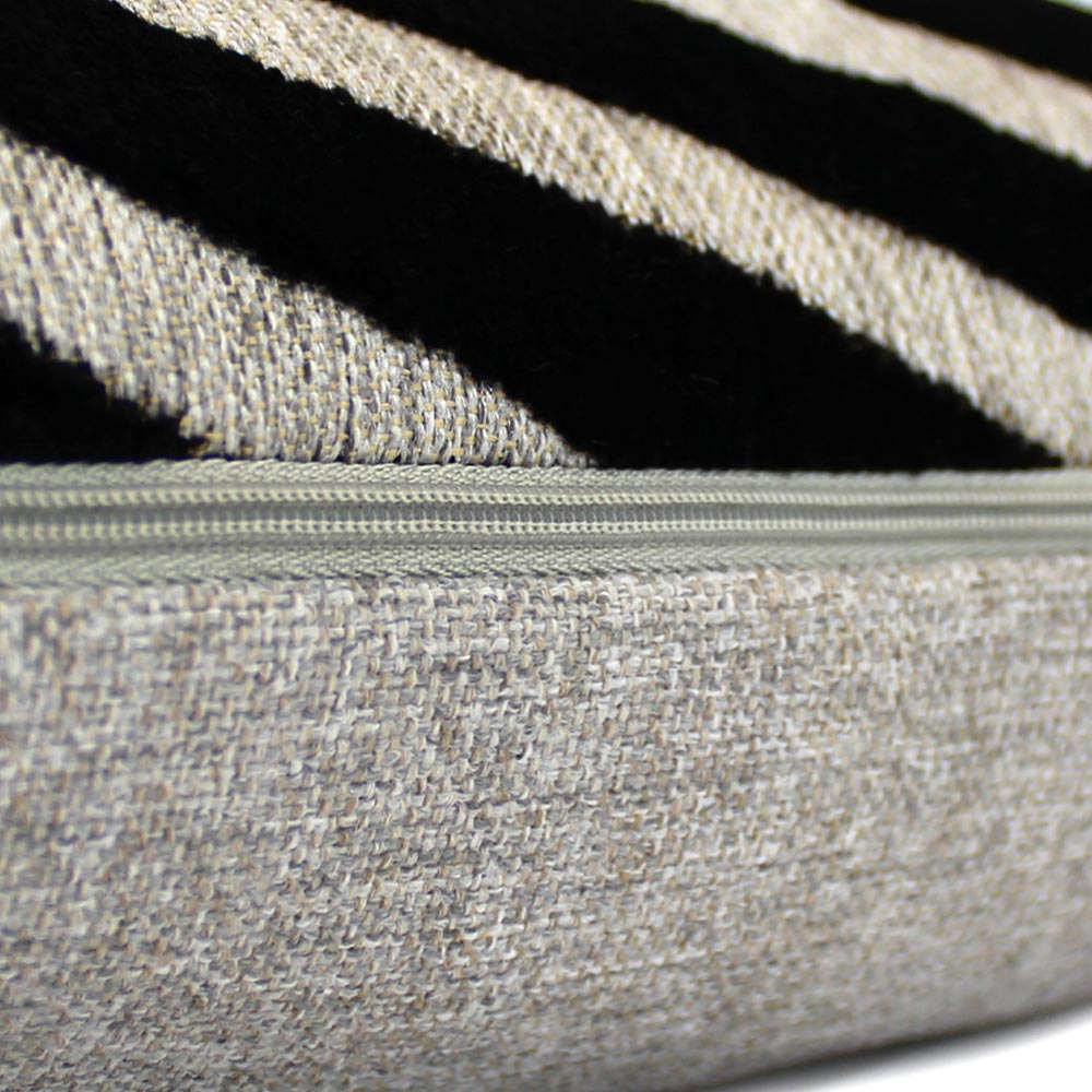 Scatter box Bowie Black 43 x 43cm