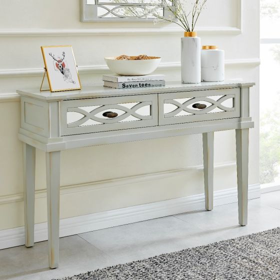 Maura Console