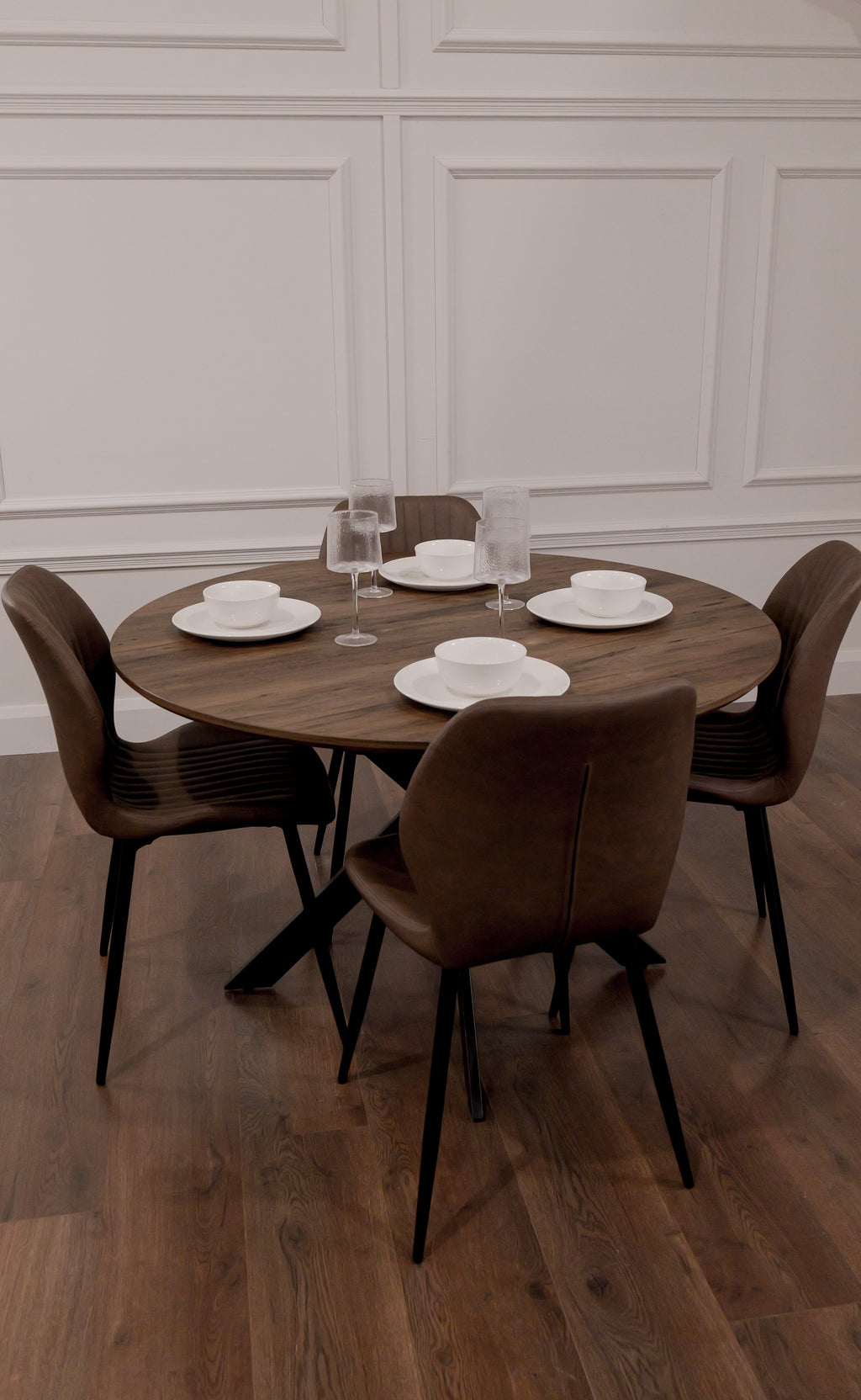 Epsom Dark Oak 1.2m + 4 Lyra Brown PU