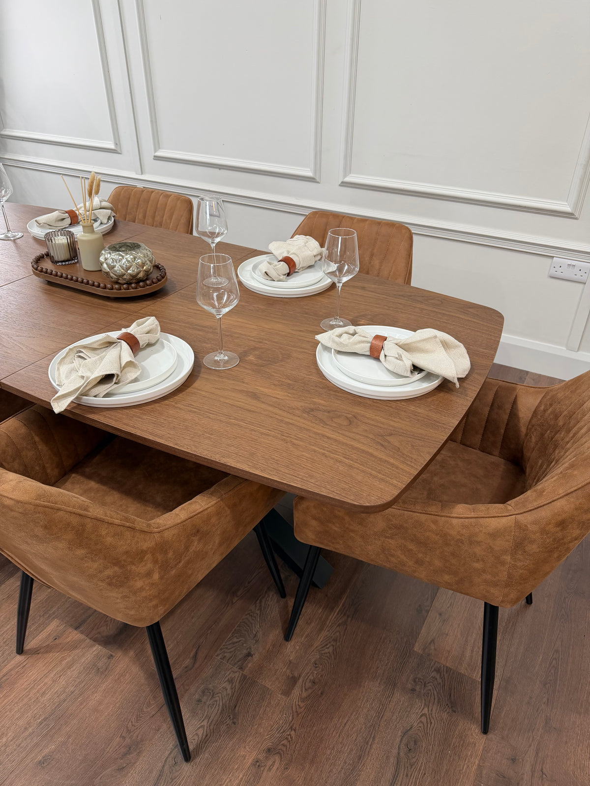 New York walnut extending dining table with 6 EZ tan suede chairs - photo 4