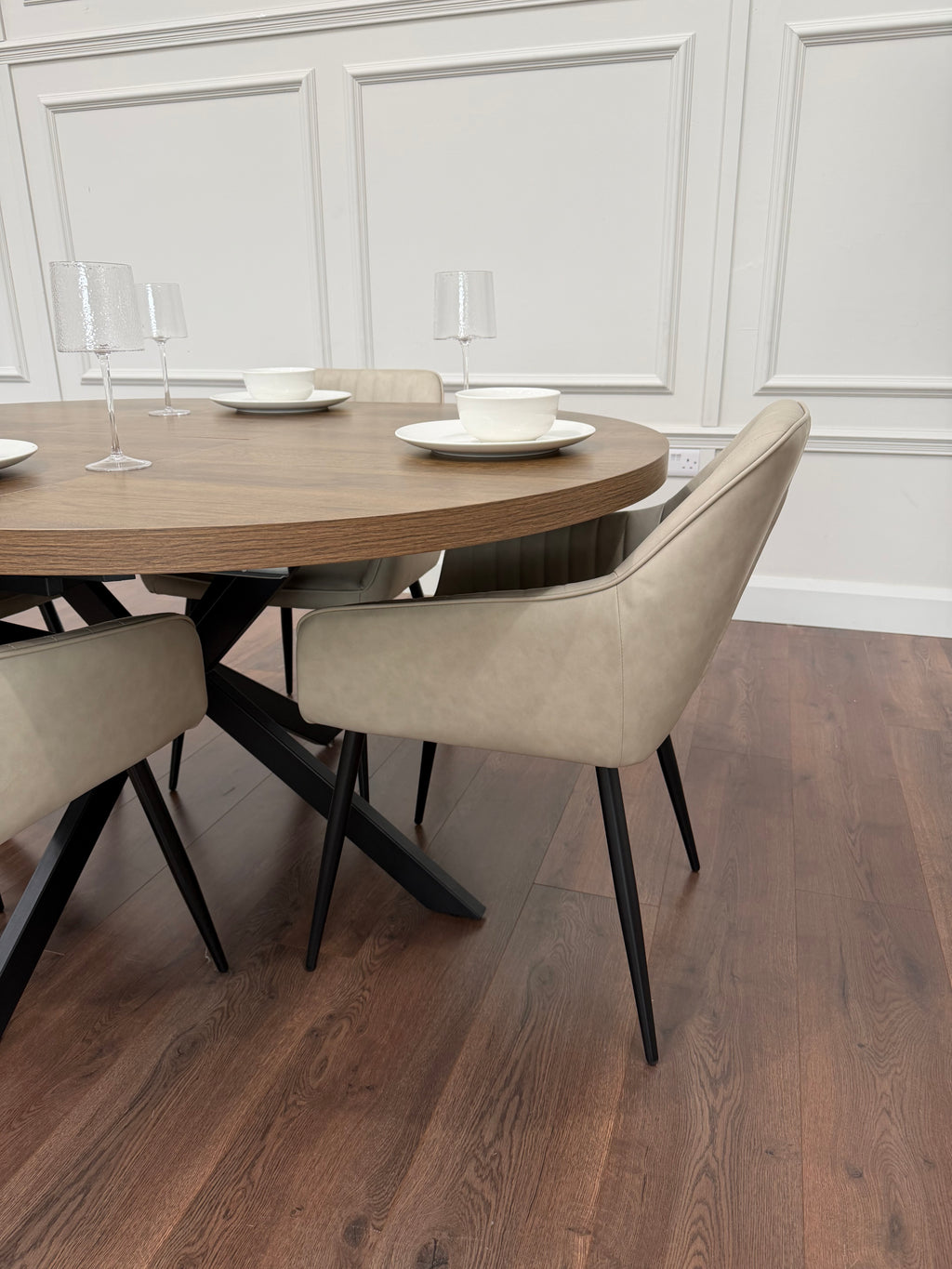 Pan 1.2m–1.6m Extending Dining Table with EZ Taupe PU Chairs