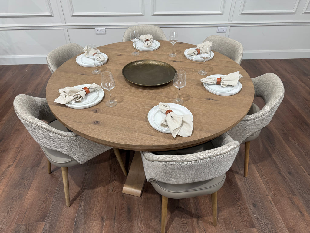 Westbury 1.55m round oak dining table with 6 Pisa taupe chairs - photo 5