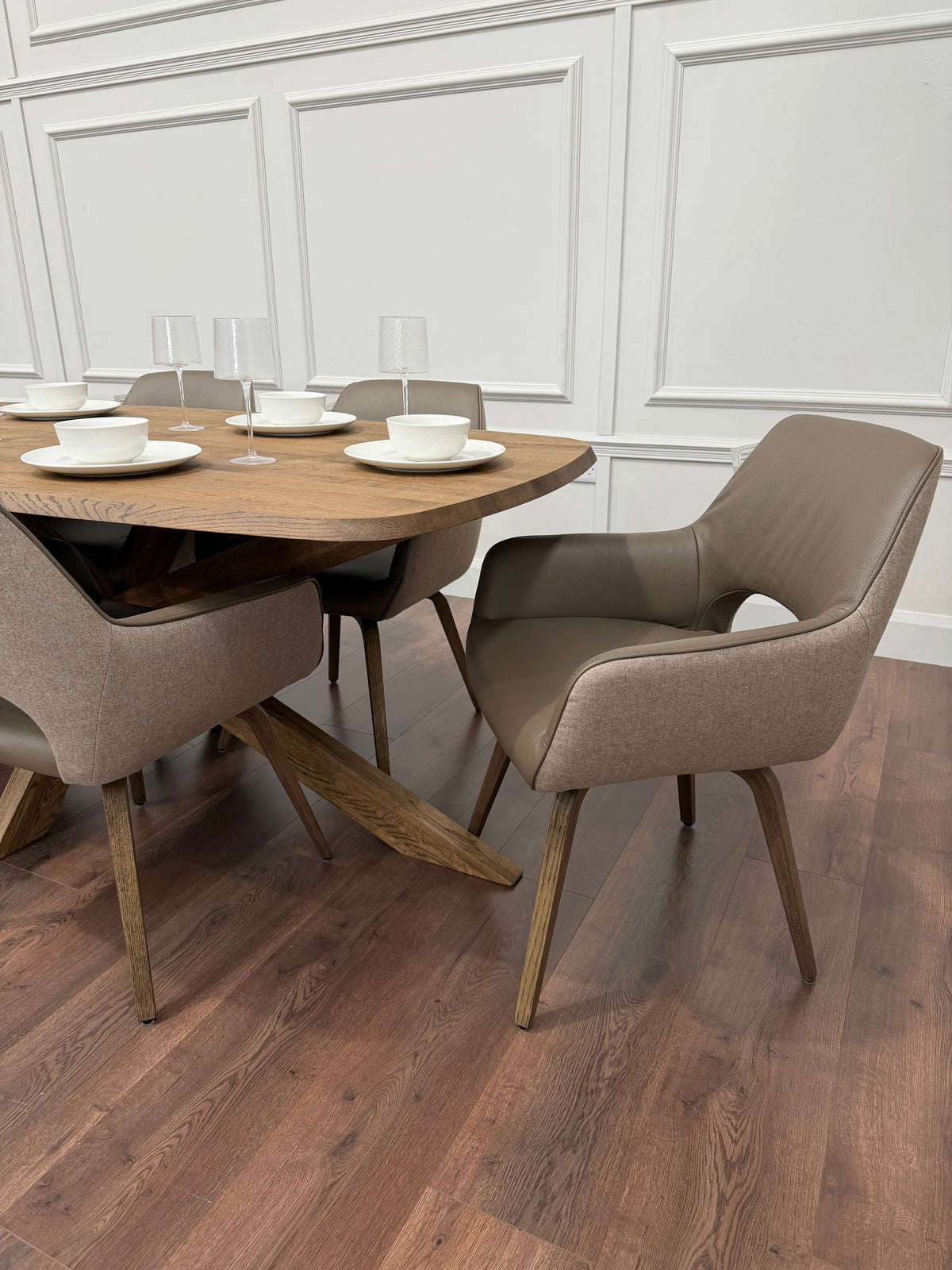 Soren Oak Mocca Dining 1.8mSet with Florence Chairs
