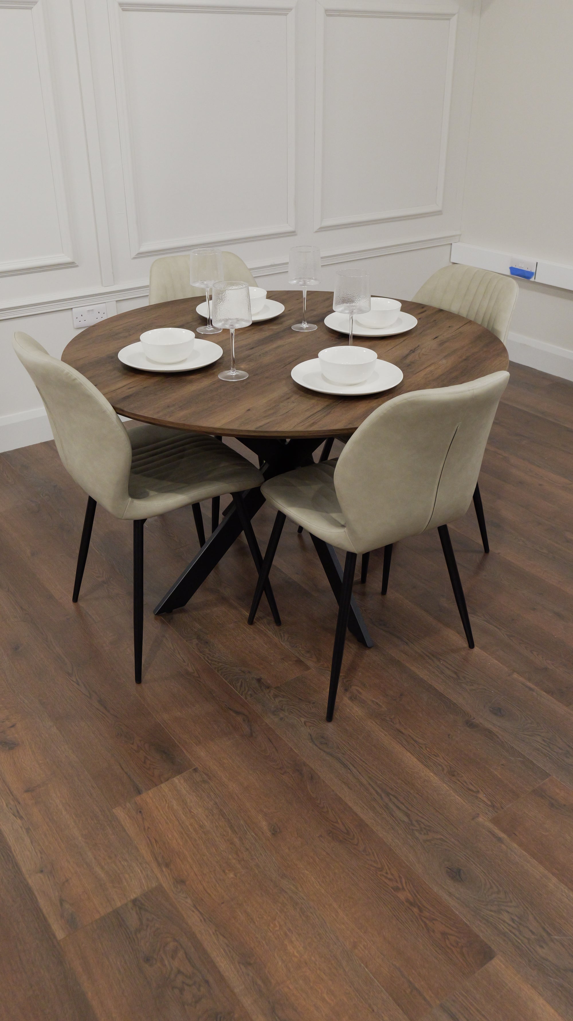 Epsom Dark Oak 1.2m + 4 Lyra Taupe PU