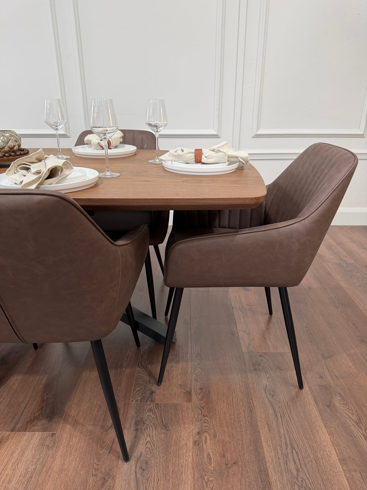 New York walnut extending dining table with 6 EZ brown PU chairs - photo 6