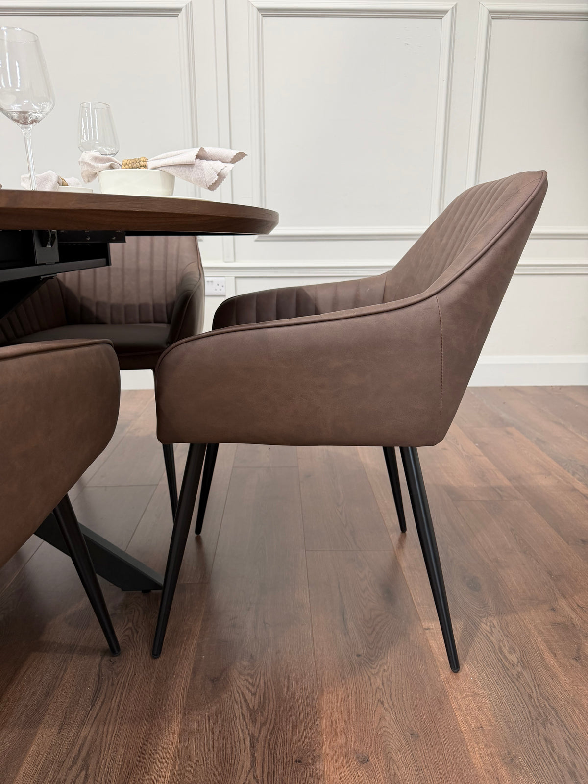 New York dark oak round extending dining table with 4 EZ brown PU chairs - photo 6