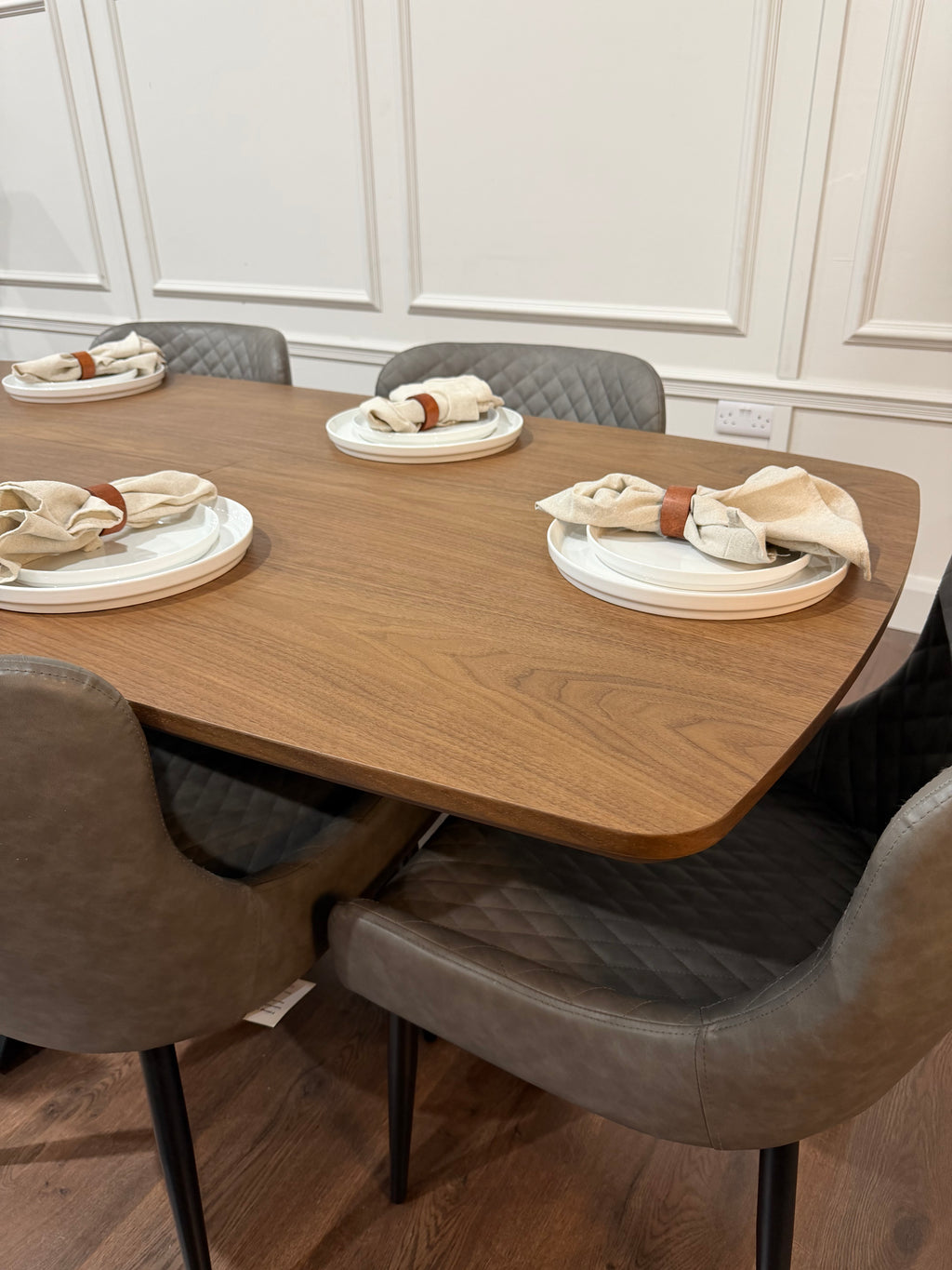New York walnut extending dining table with 6 Diamond grey PU chairs - photo 3