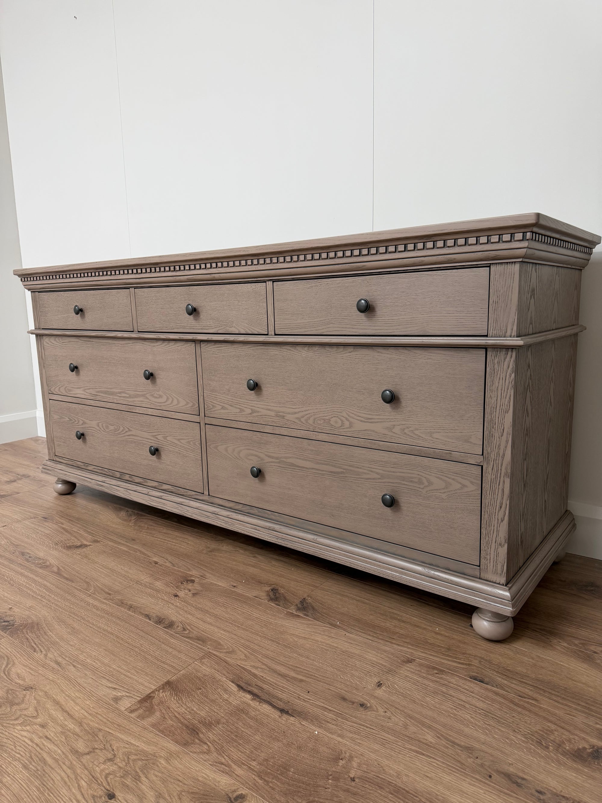 Knightsbridge Wide Chest - Ash Grey