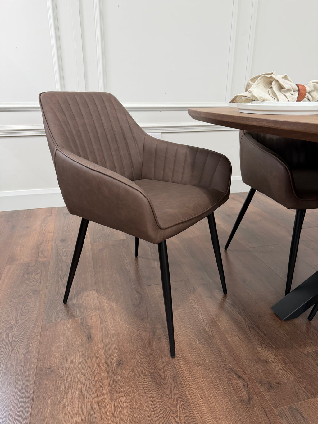 New York walnut extending dining table with 6 EZ brown PU chairs - photo 5