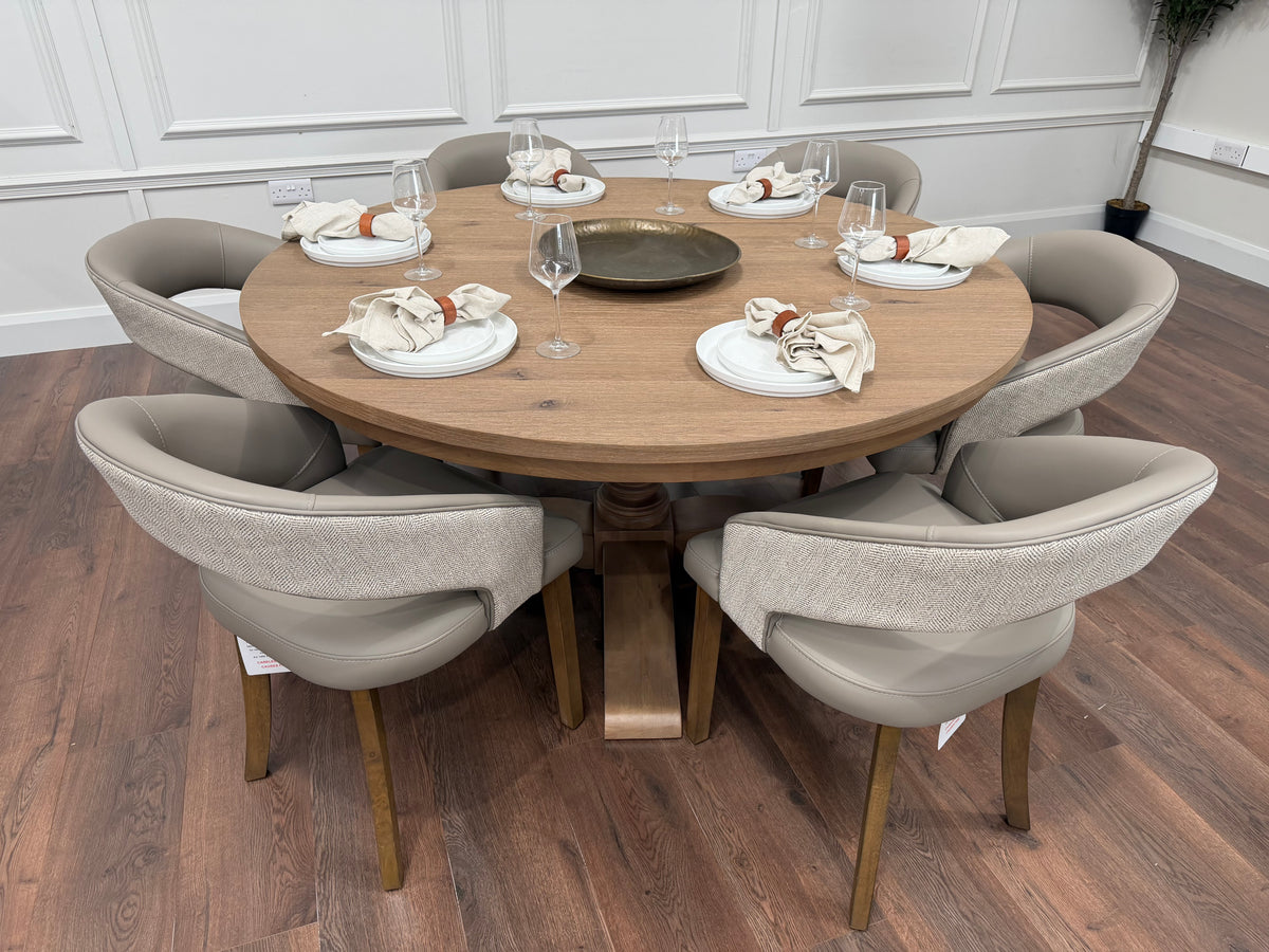 Westbury 1.55m round oak dining table with 6 Willow dark taupe chairs - photo 2