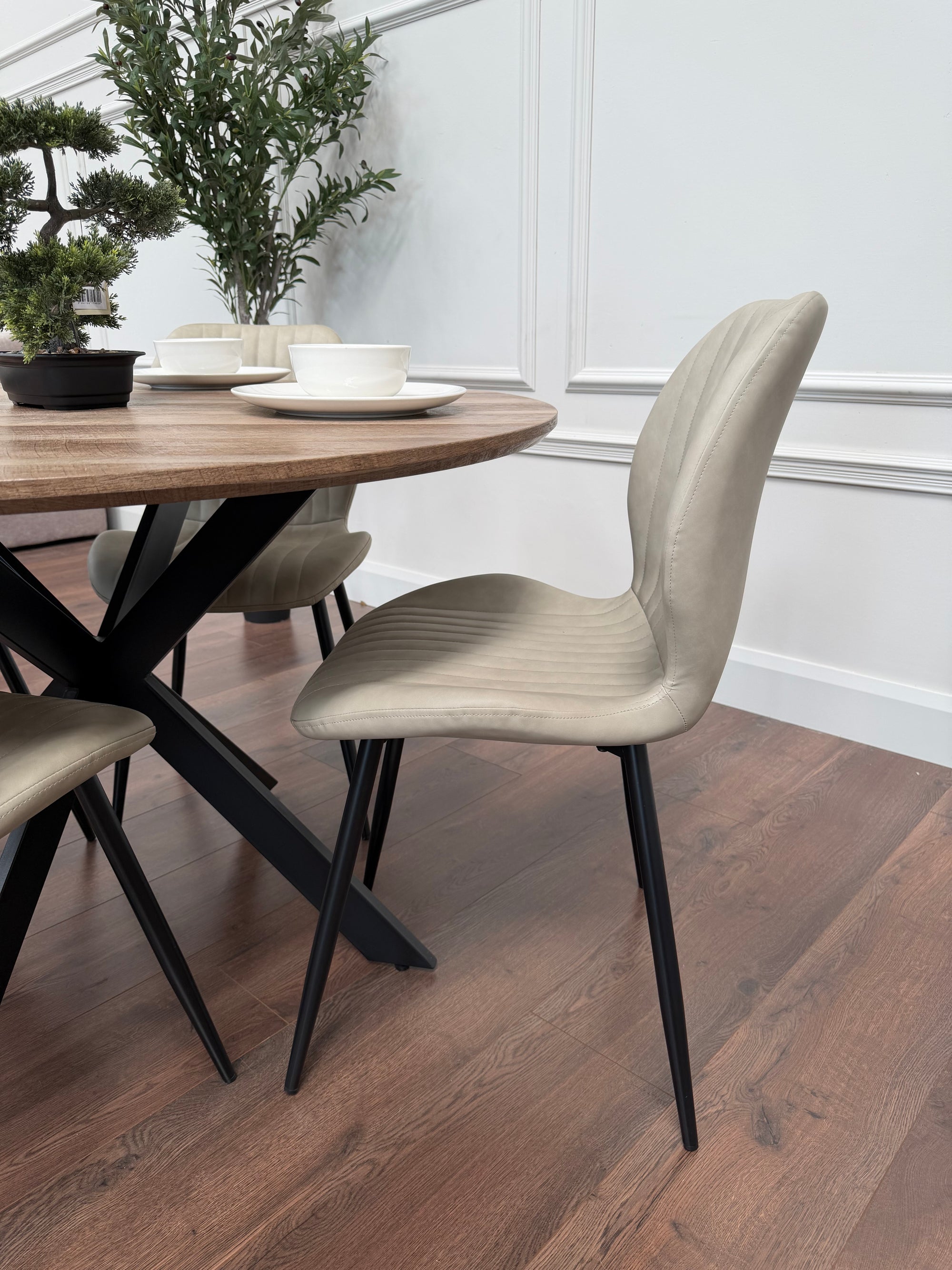 Epsom Rustic Oak 1.2m + 4 Lyra Taupe PU