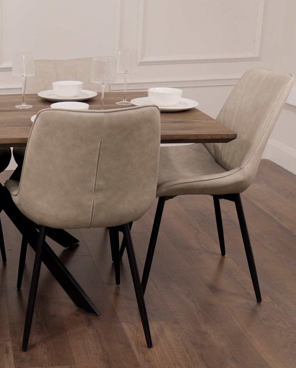 Epsom Dark Oak 1.6m + 6 Tilly Chairs Taupe PU