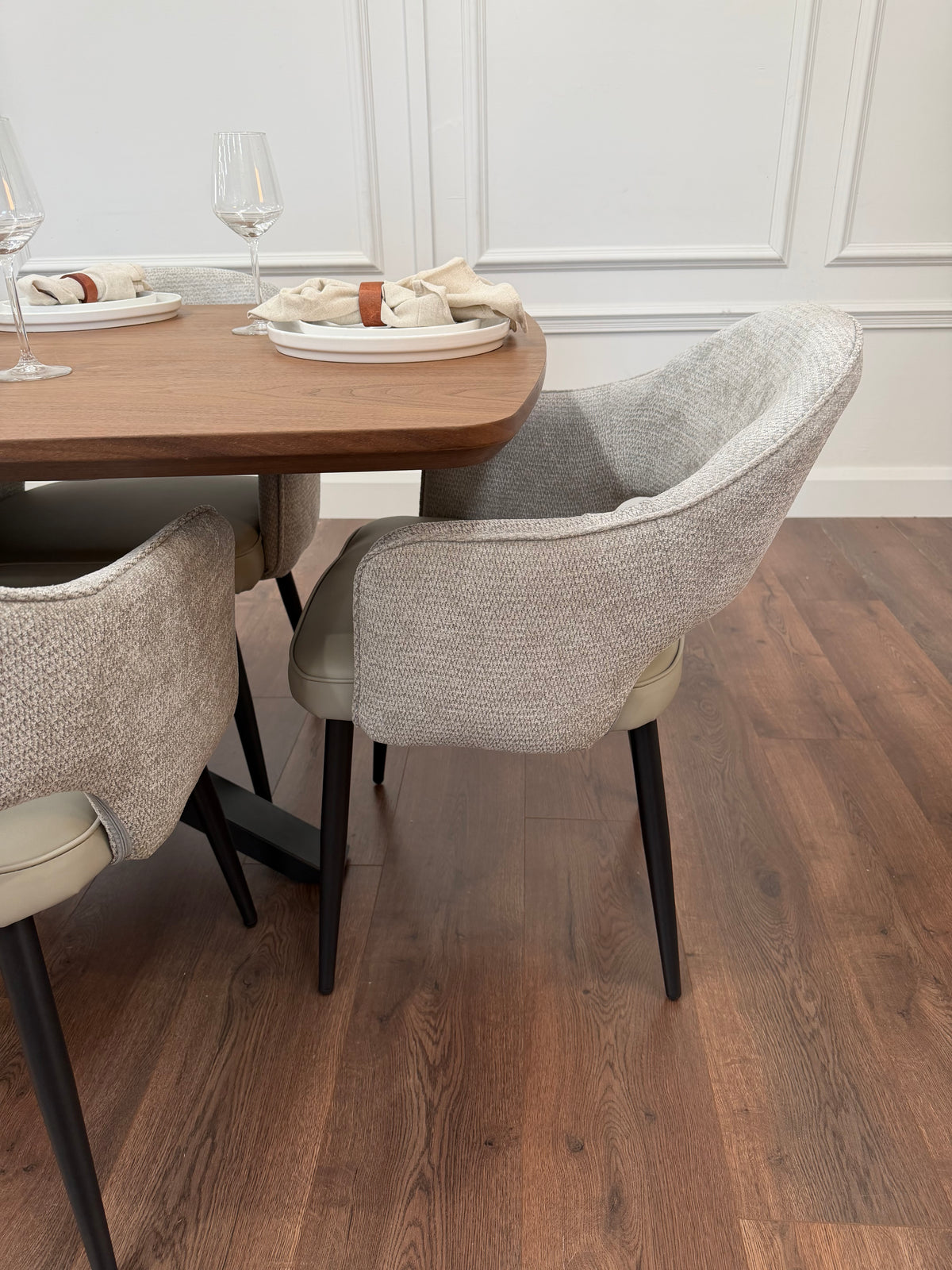 New York walnut extending dining table with 6 Maisie dove grey and stone grey chairs - photo 4
