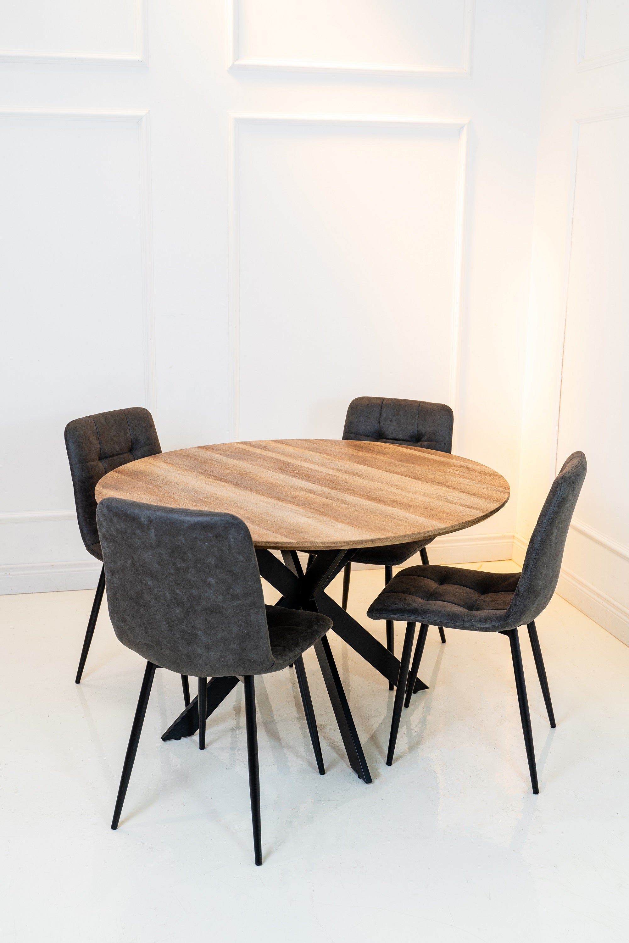 Epsom Rustic Oak 1.2m + 4 Kendal Chairs