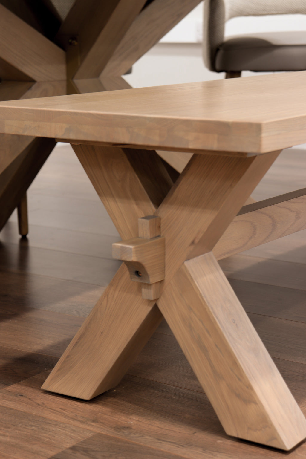 Parnell 2m Starburst + Bench + 4 pisa chairs