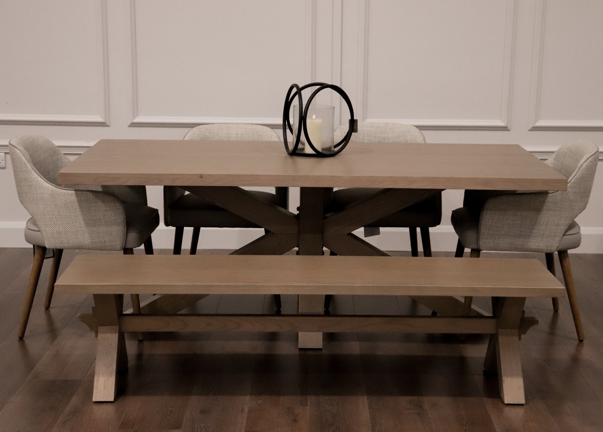 Parnell 2m Starburst + Bench + 4 pisa chairs