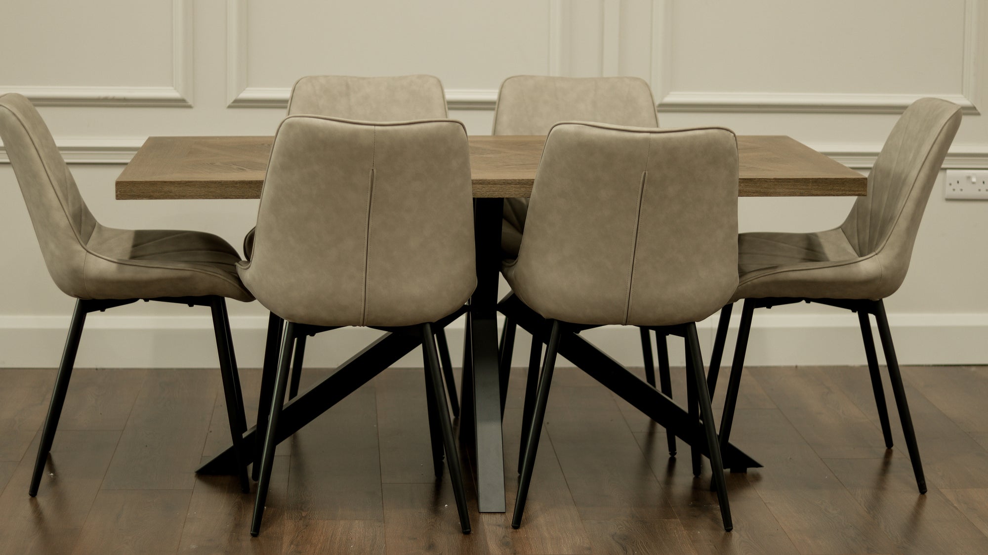 Hugo 1.6m Medium Oak Veneer+ 6 Tilly Taupe PU Chairs