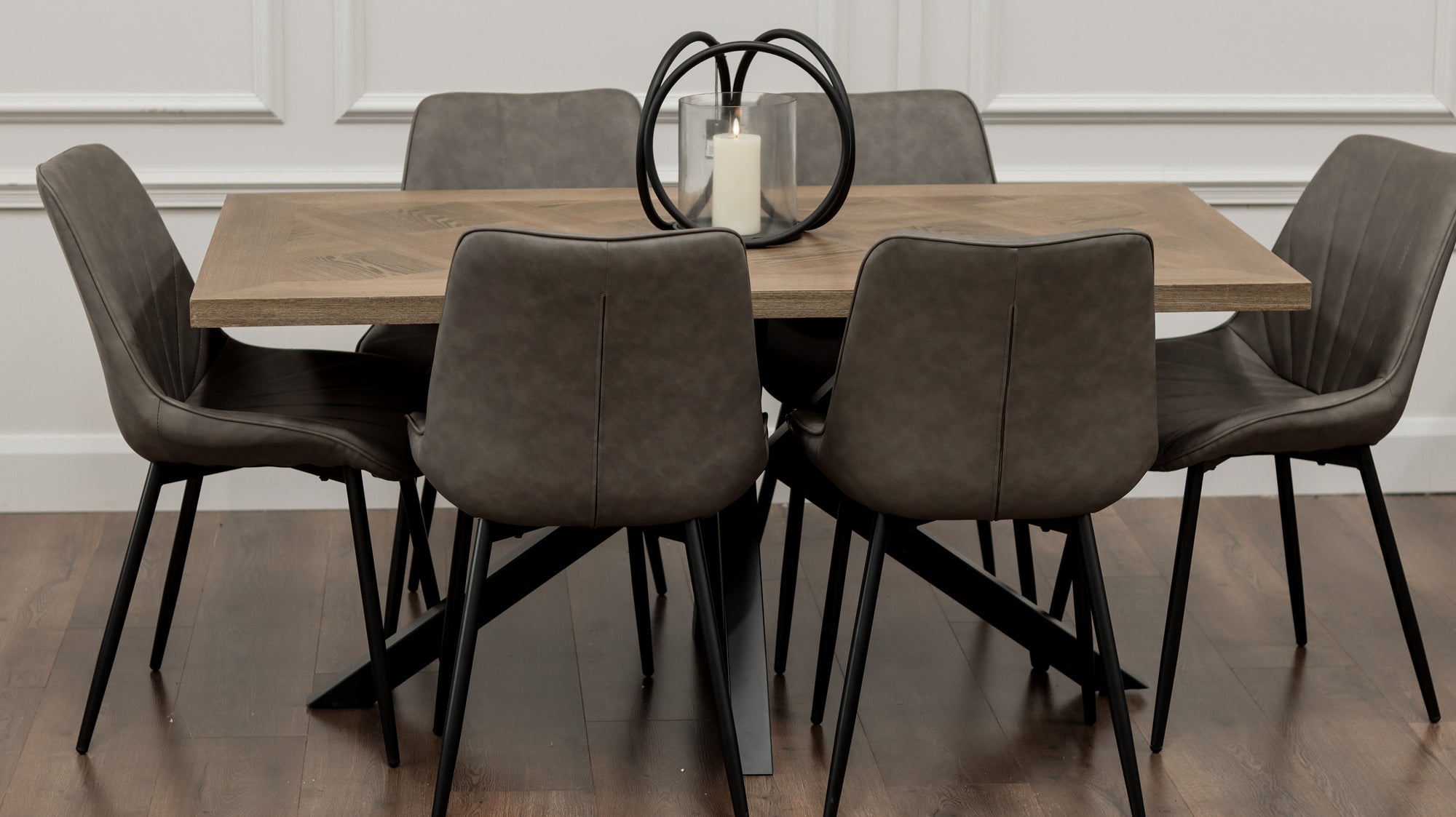 Hugo 1.6m Medium Oak Veneer+ 6 Tilly Grey PU Chairs