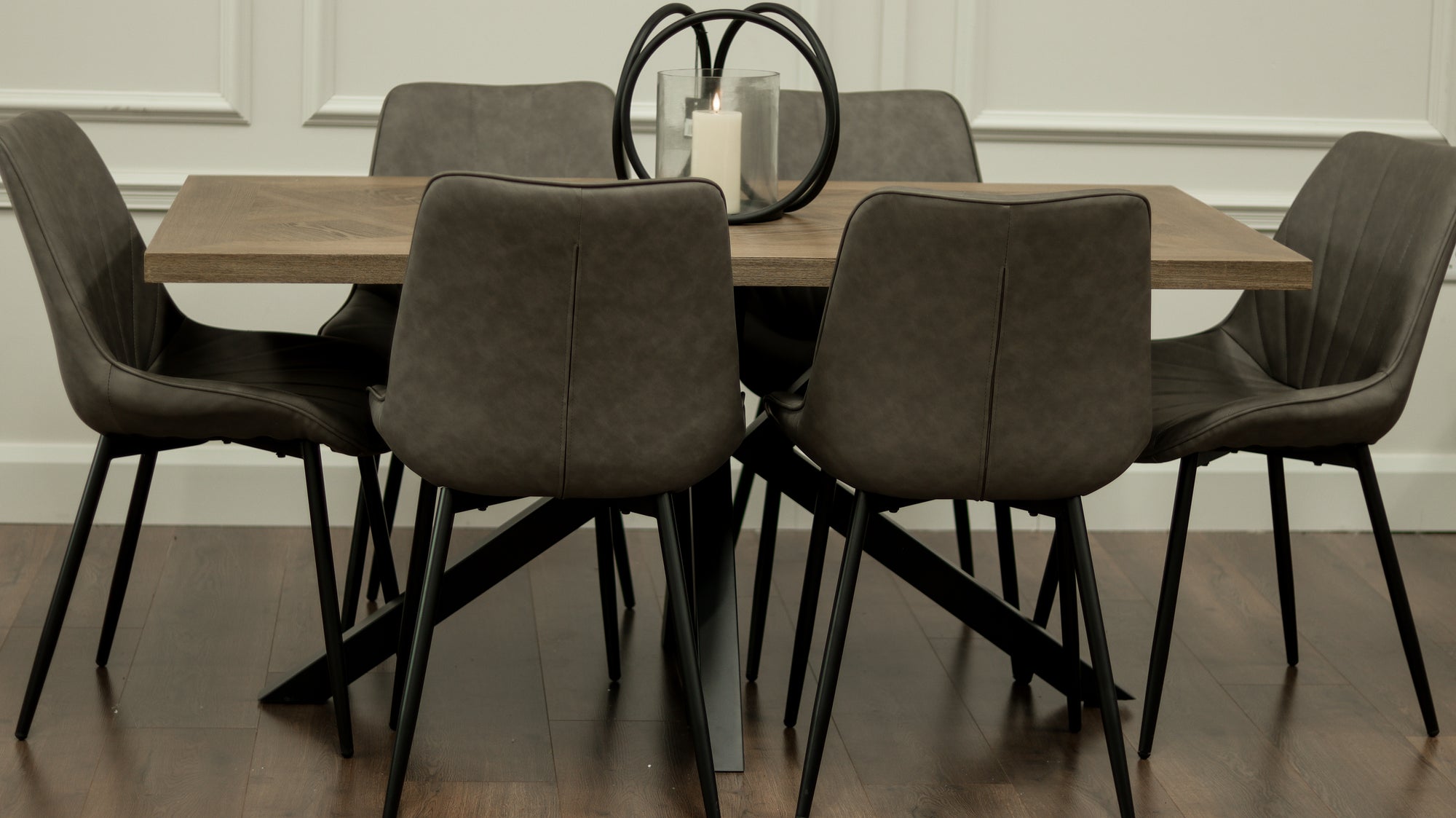 Hugo 1.6m Medium Oak Veneer+ 6 Tilly Grey PU Chairs
