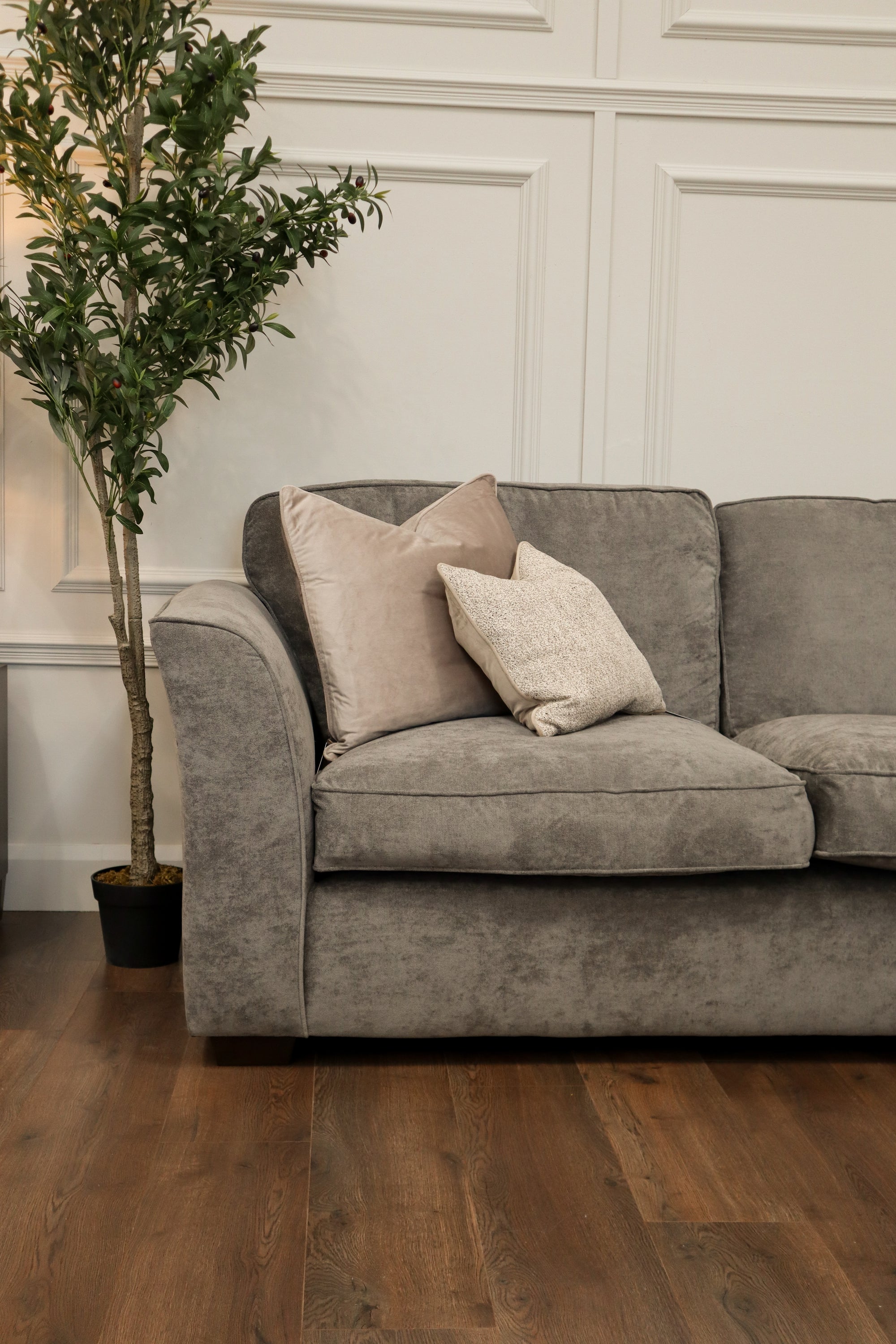 RHF Dylan Corner + Stool