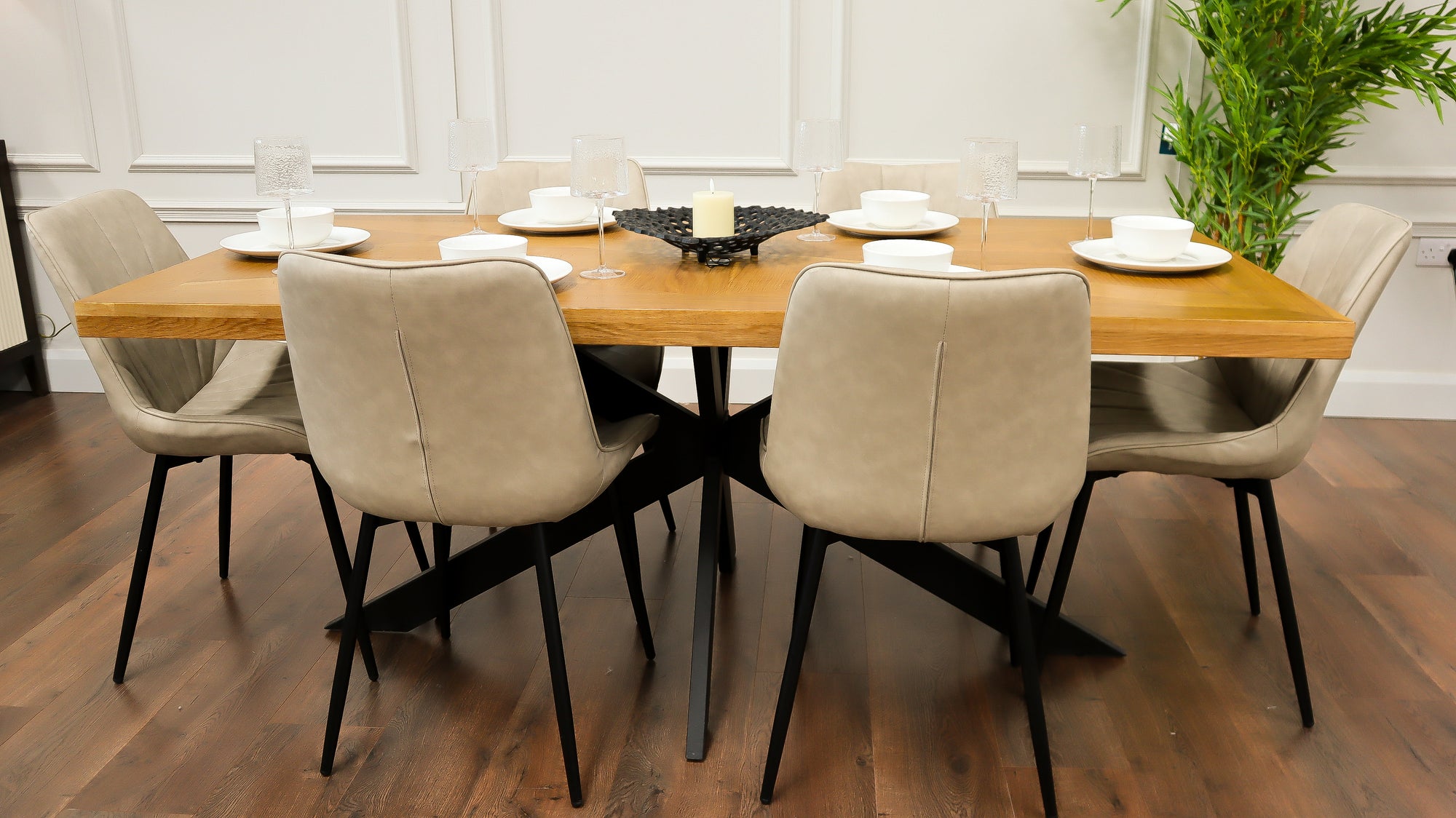 Windsor - 1.9m Table + 6 Tilly Taupe PU