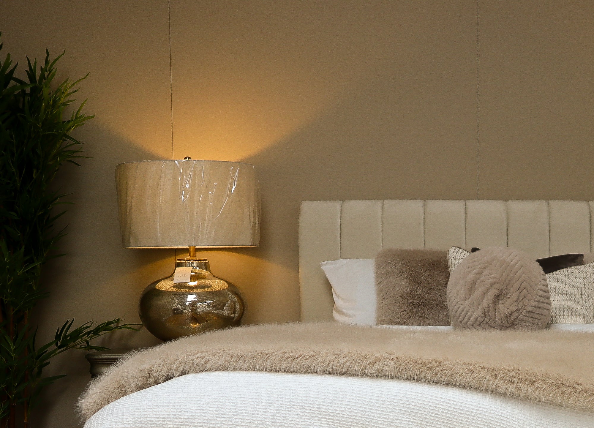 Ascot Ottoman Bed Double - Cream Velvet