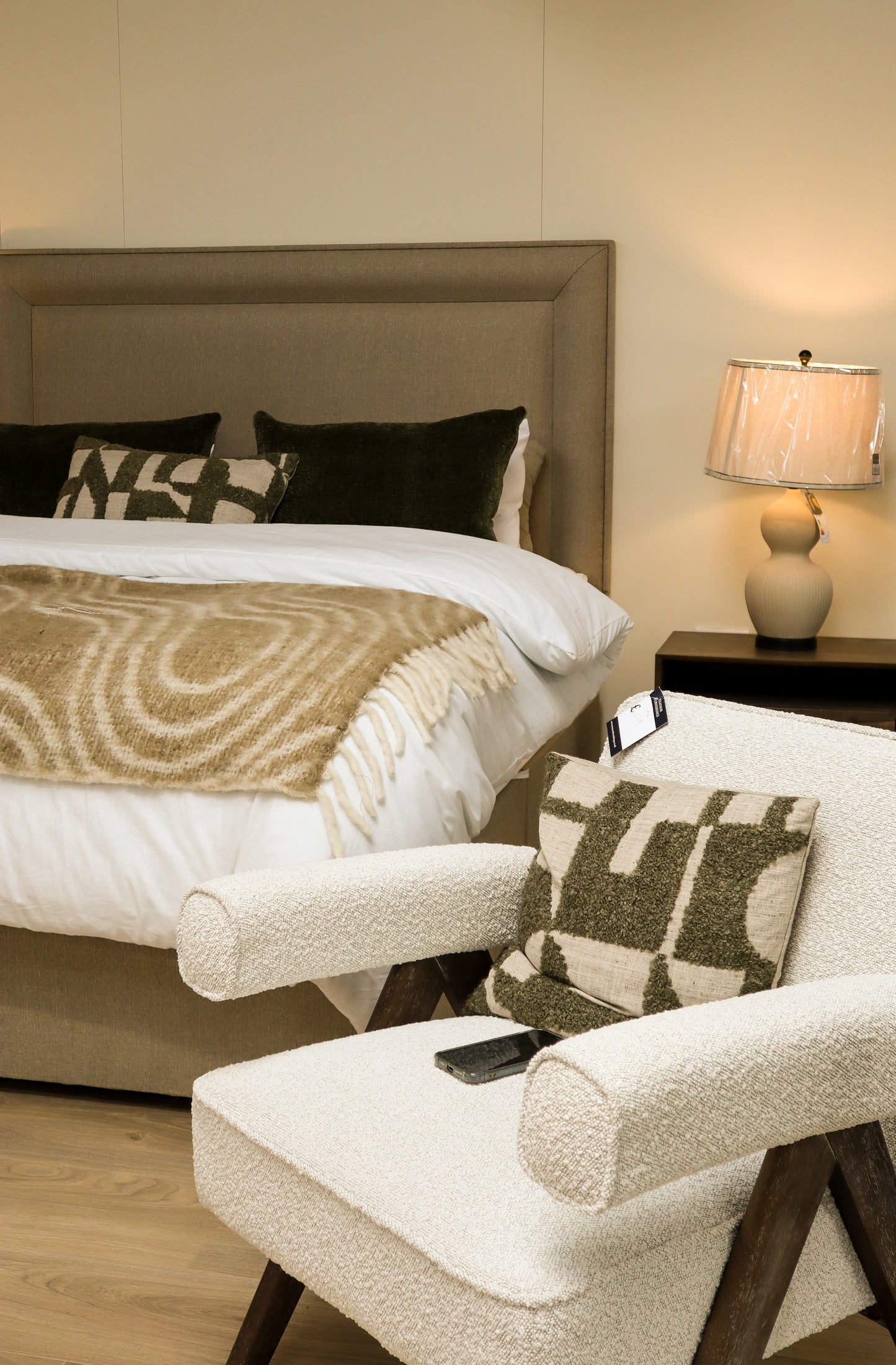 Everest Collection - Azura