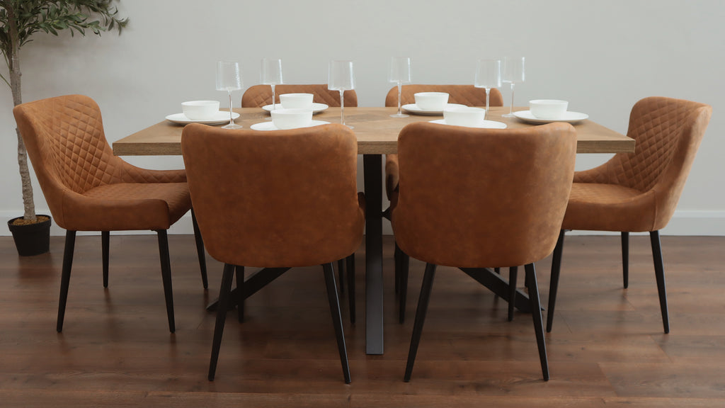 Hugo 1.6m Medium Oak Veneer+ 6 Diamond Tan Suede Chairs