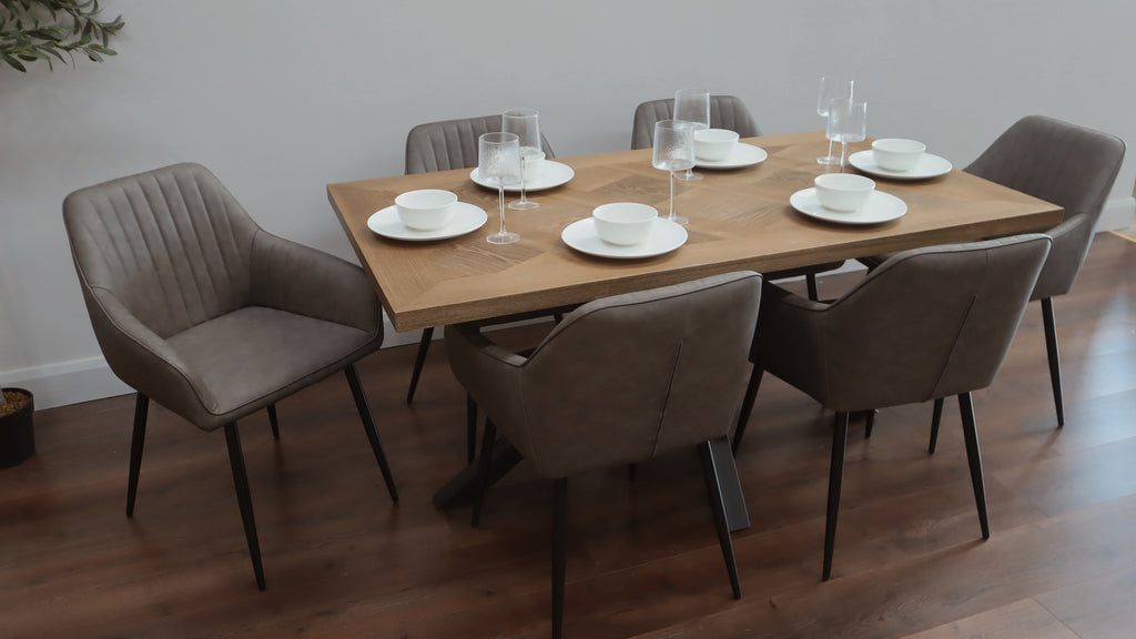 Hugo 1.6m Medium Oak Veneer+ 6 EZ Grey PU Chairs