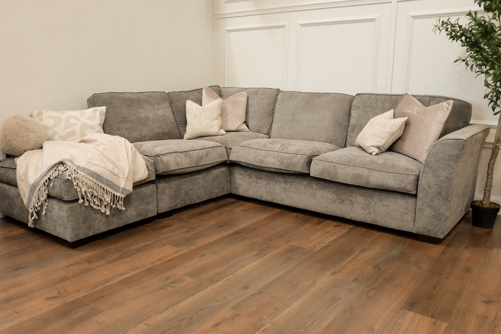 LHF Dylan Corner + Stool