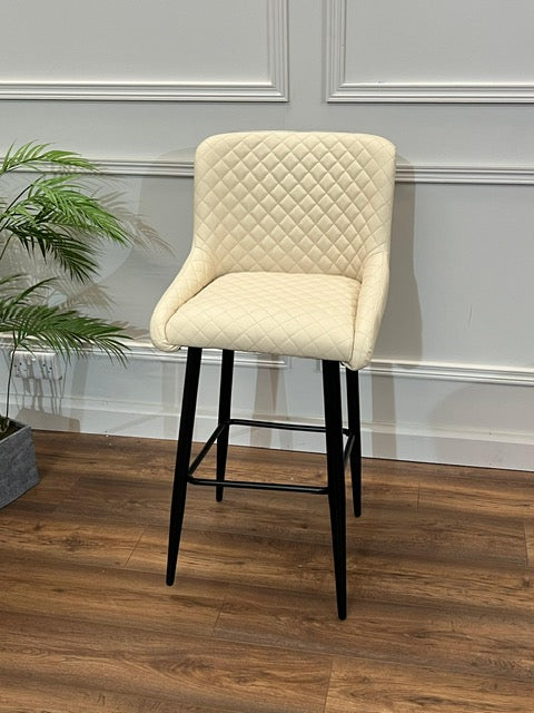 NEPTUNE BARSTOOL CREAM PU